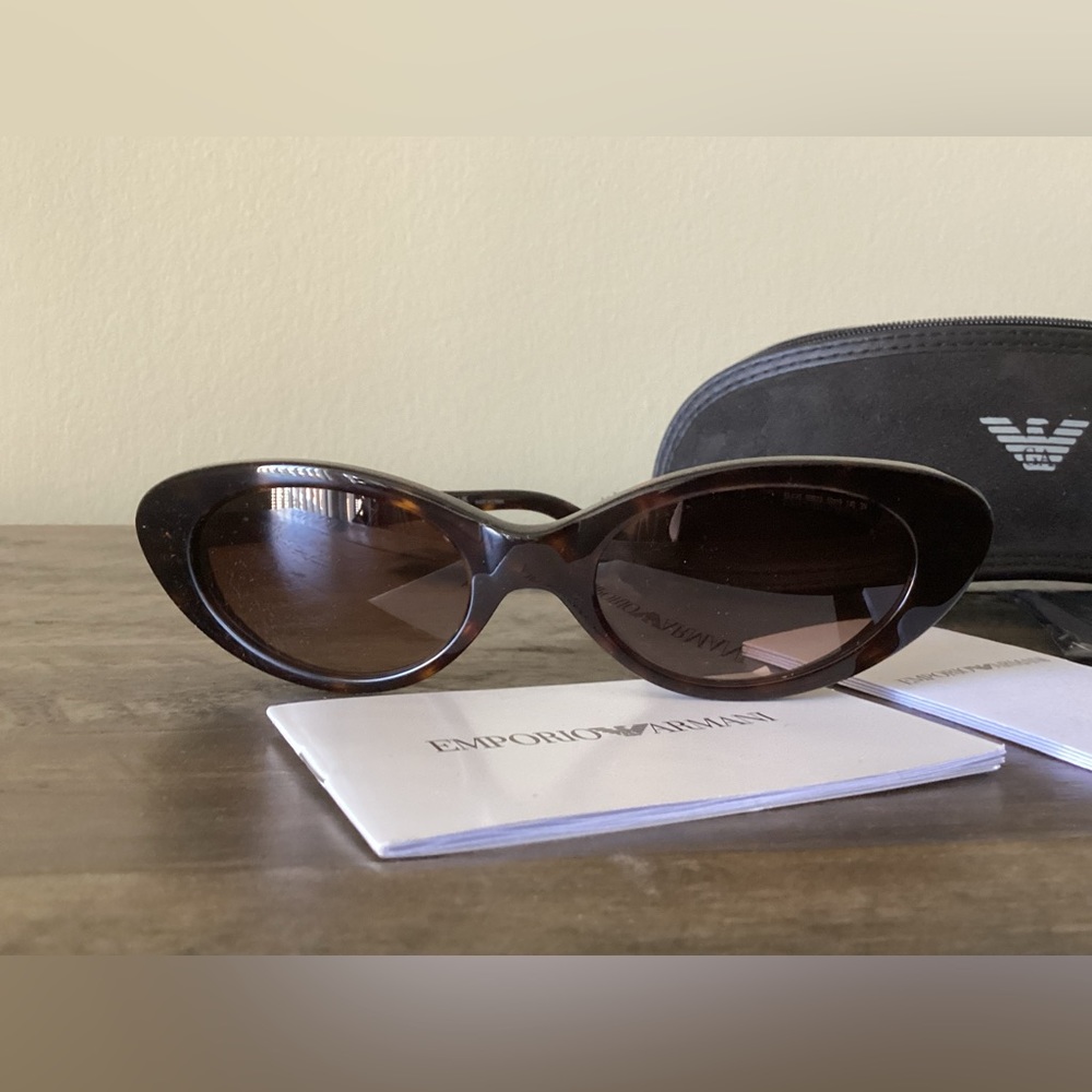 Emporio Armani cat-eye sunglasses - Picture 4 of 7